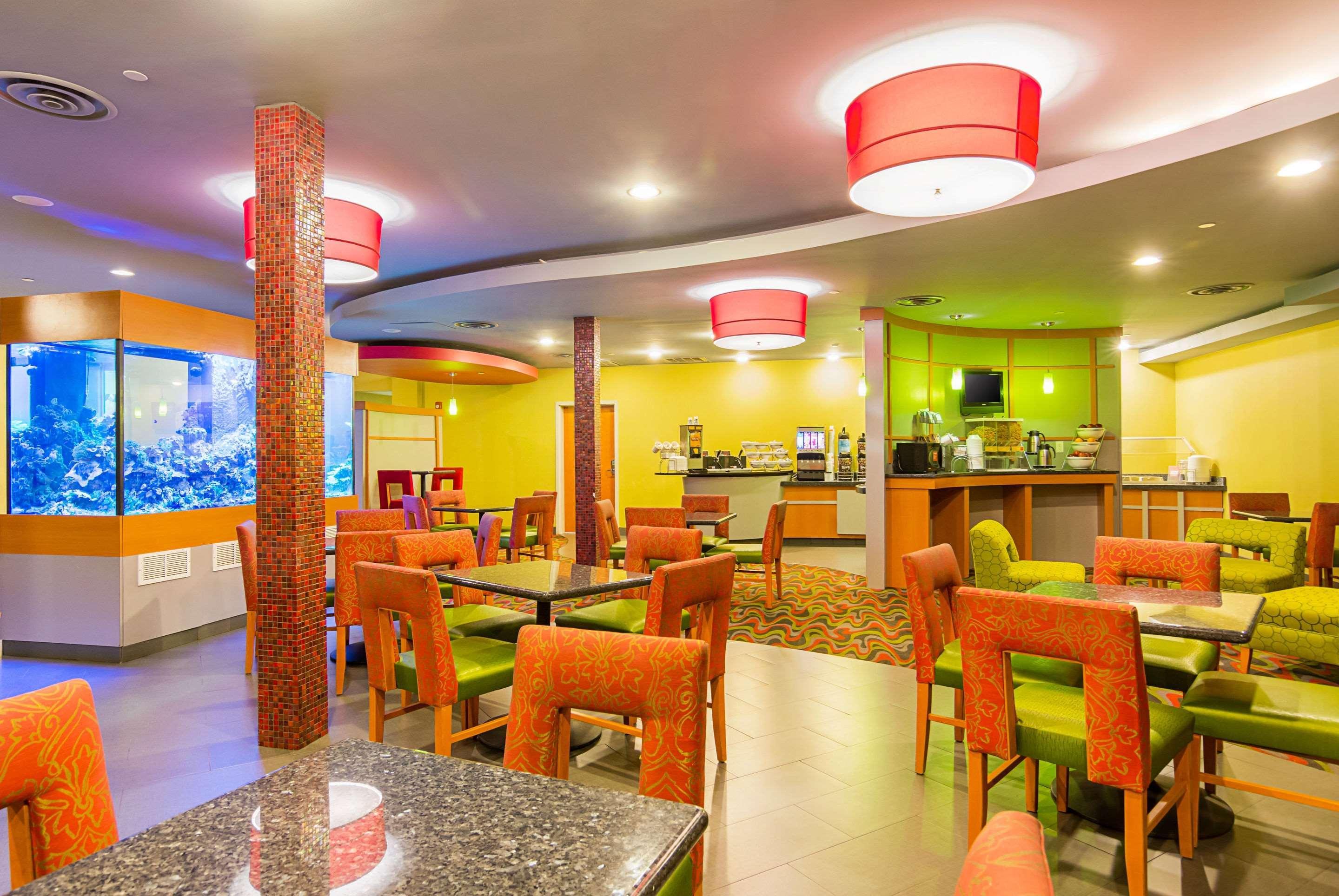 Comfort Suites At Virginia Center Commons Glen Allen Eksteriør billede