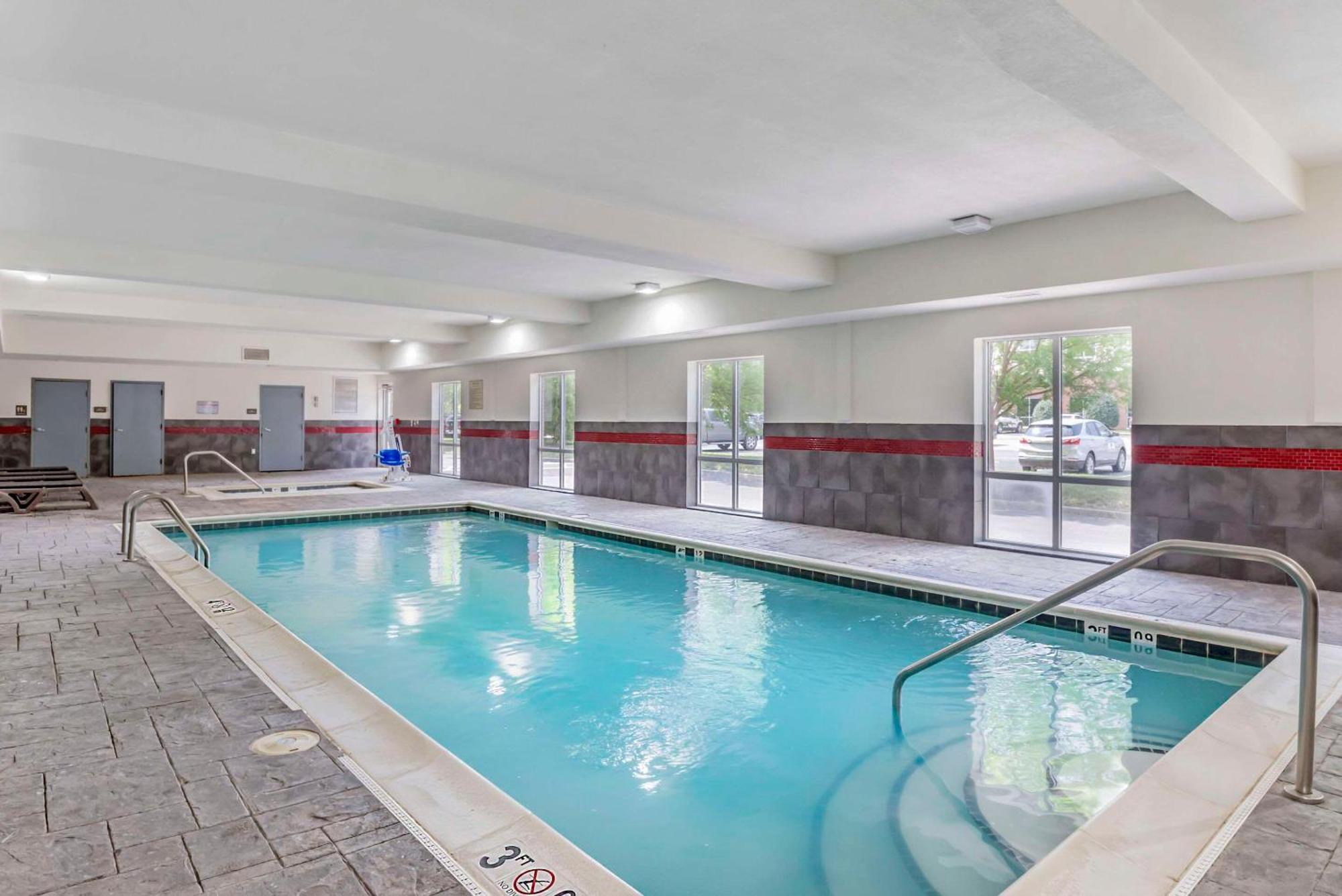 Comfort Suites At Virginia Center Commons Glen Allen Eksteriør billede