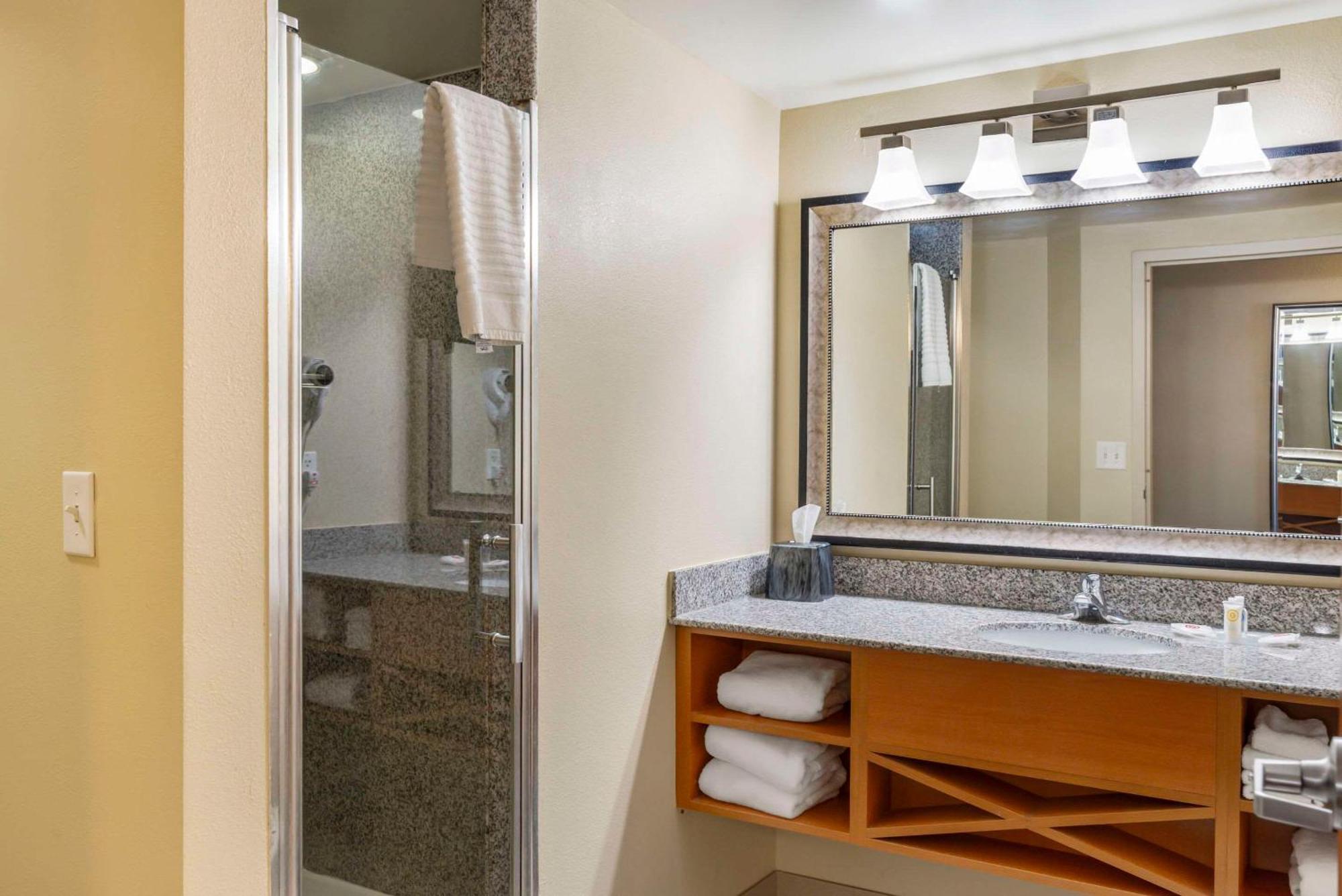 Comfort Suites At Virginia Center Commons Glen Allen Eksteriør billede